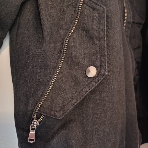 Bomber jacket - Picture 3 of 3